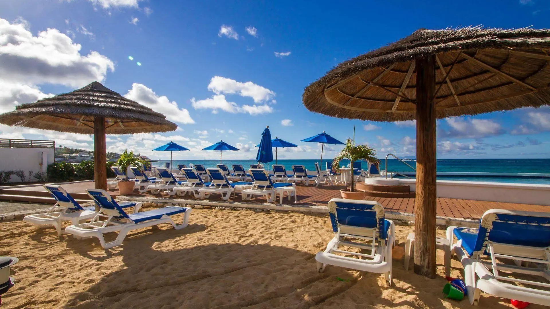 La Vista Beach Resort Simpson Bay